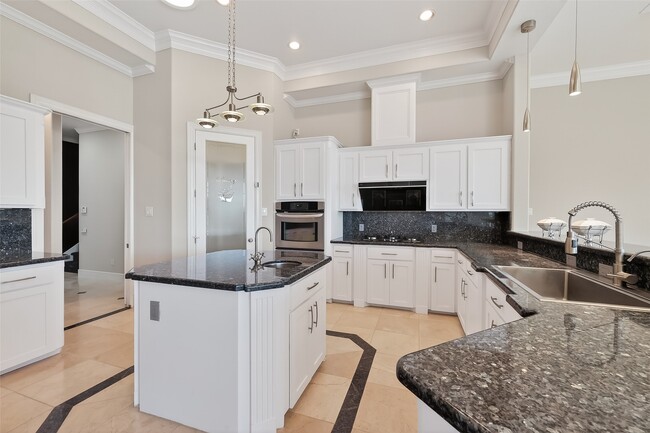 Photo - 5942 Sagamore Bay Ln