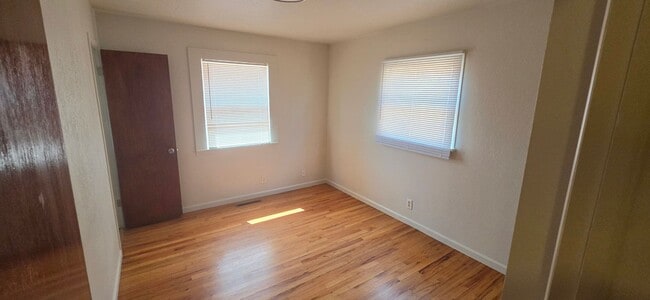 Photo - MOVE IN SPECIAL 1/2 OFF FIRST FULL MONTHS RENT.  ALL PROSPECTIVE TENANTS MUST SUBMIT A $58 NON-RE...