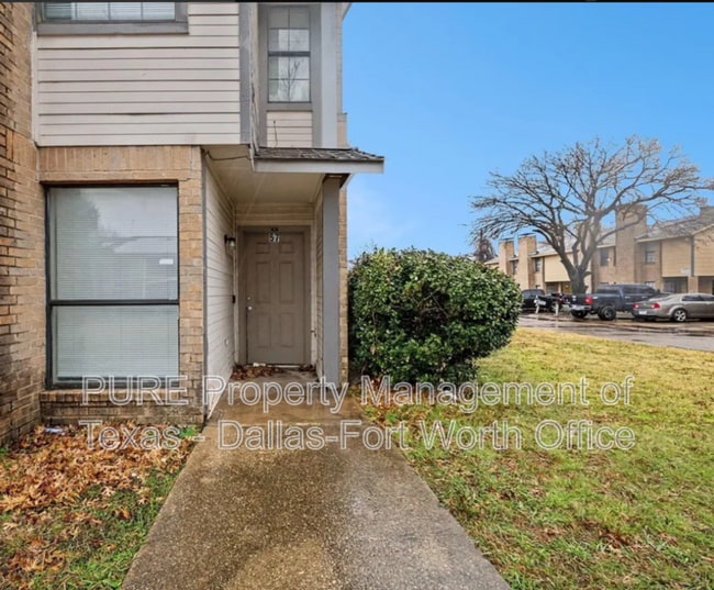 Building Photo - 8005 Rothington Rd Unit #57