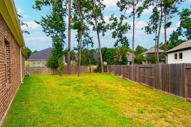 Photo - 323 Fanpalm Ct