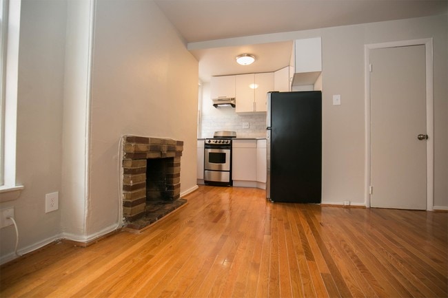 Photo - 927 Pine St Unit 303