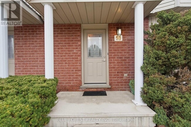 Photo - 70 Chapman Ct