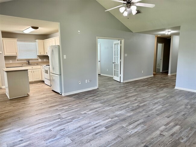 Photo - 29006 Trinity River Dr