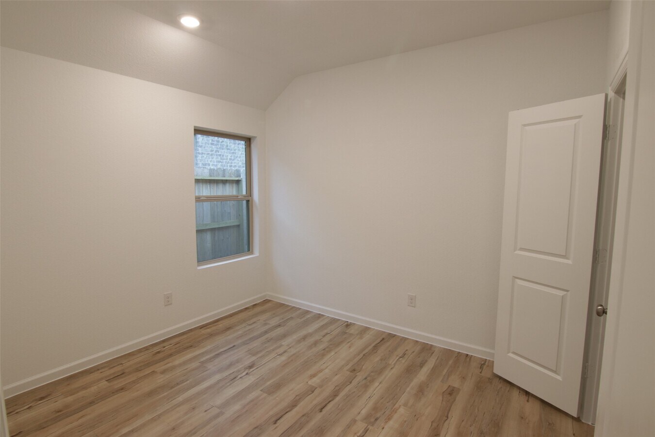 Photo - 2511 Chestnut Oak Cir