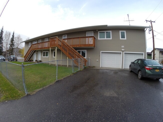 Building Photo - 2706 Turner St Unit 3 Rental