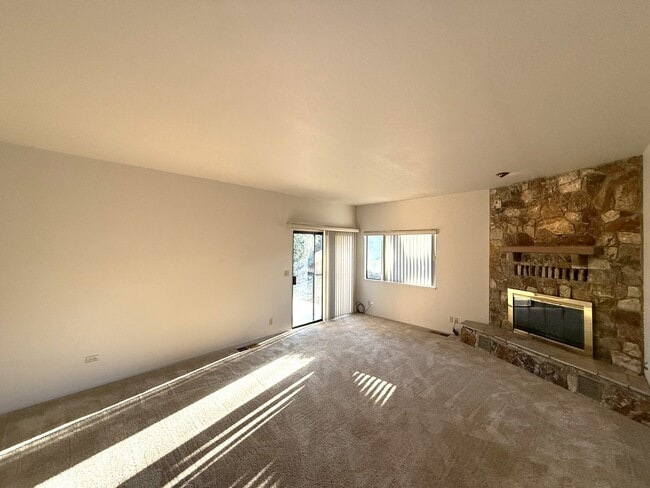 Photo - 252 Estates Dr