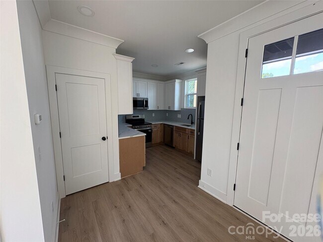 Photo - 2905 Clyde Dr