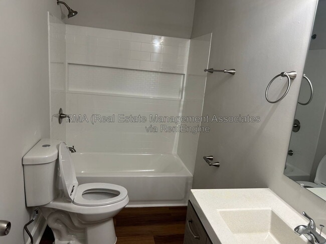 Photo - 1321 Drewery Ave Unit B