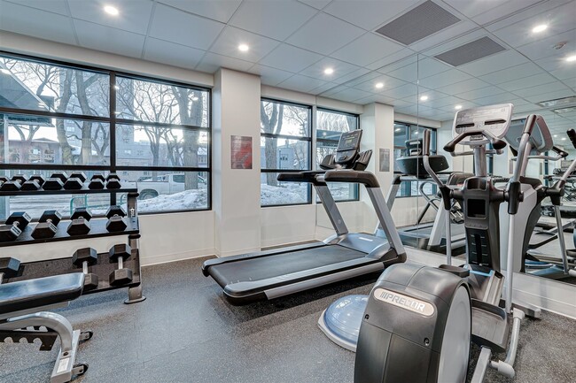 Photo - Dorchester Tower