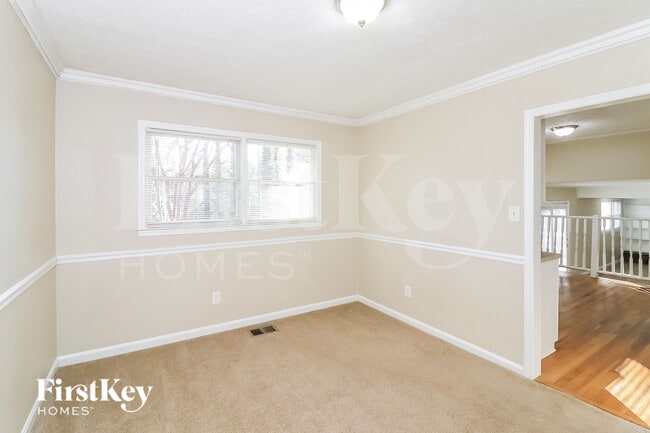 Photo - 3862 Herren Dr SW