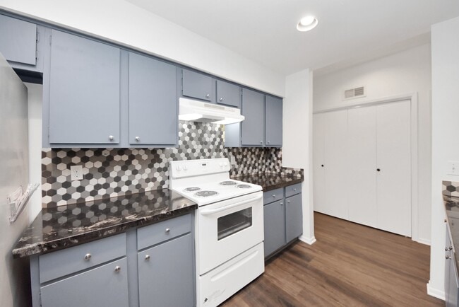 Photo - 1635 Prairie Mark Ln