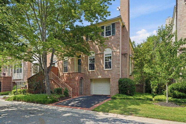 Photo - 8904 Barrowgate Ct