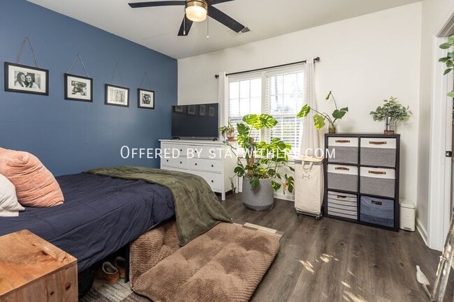 Photo - 1449 Lyndale Ave