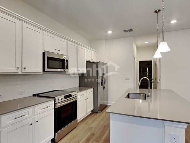 Photo - 27113 St Andrews Ave