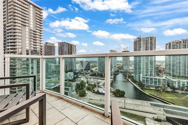 Photo - 41 SE 5th St