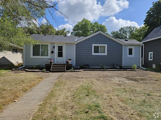 Building Photo - 808 5th Ave SE Rental