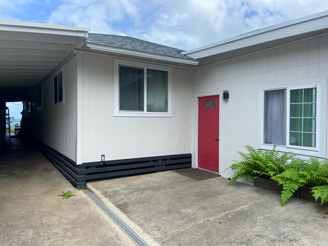 Front/Carport - 47-726 Kamehameha Hwy Unidad Main House