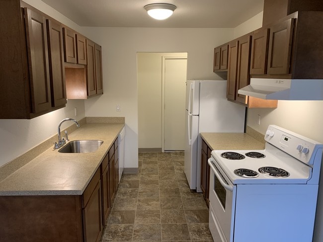 Indian Hills Apartments