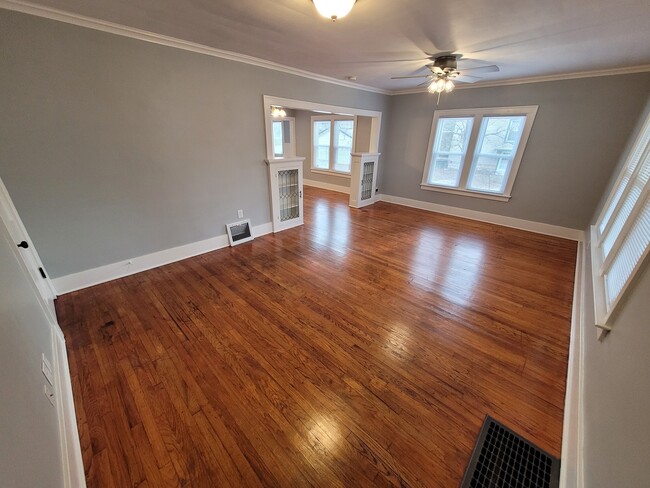 Building Photo - 1319 Prairie Ave Unit 1319