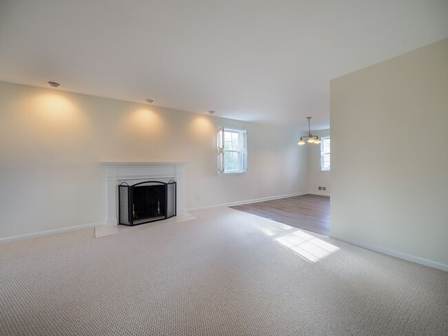 Photo - 2702 Navarre Dr