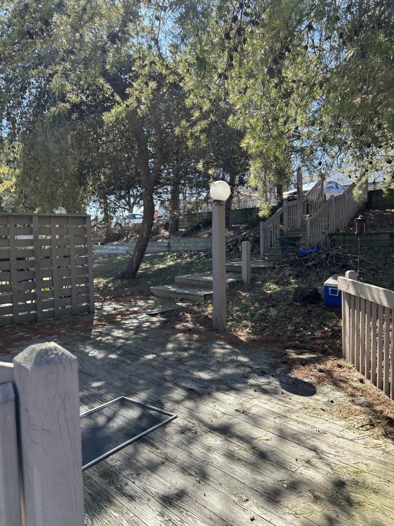 Photo - 715 Hampton St