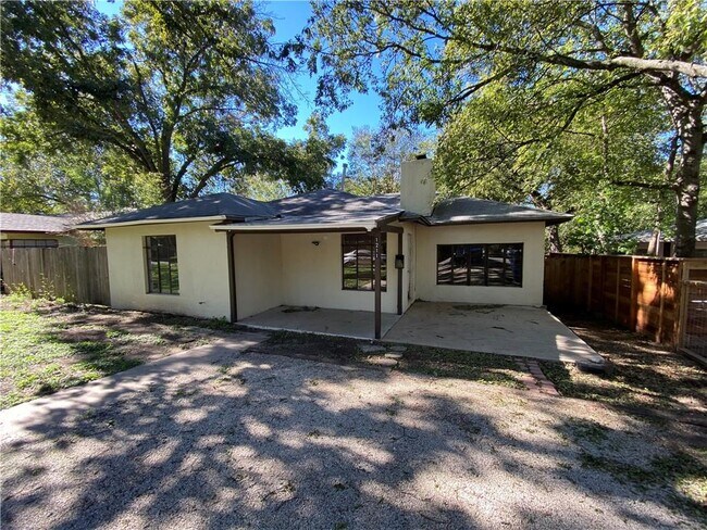 Photo - 1211 Bentwood Rd