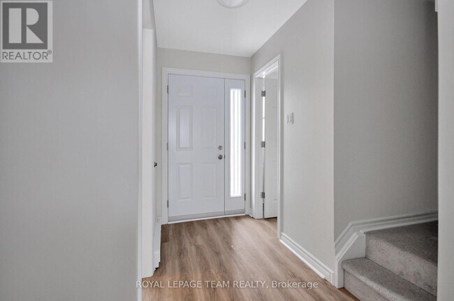 Photo - 2976 Olympic Way