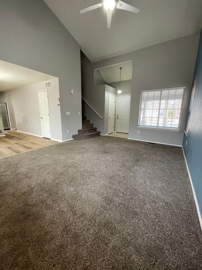 Photo - 6511 Stagecoach Ave