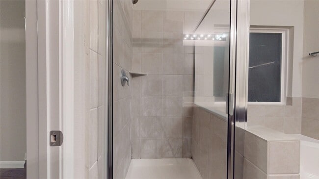 Building Photo - 3535 Cannon Dr