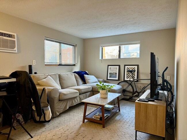 Photo - 70 Lawrence St