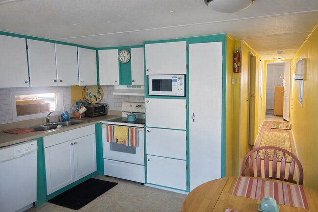 Photo - 130 Patricia Ave