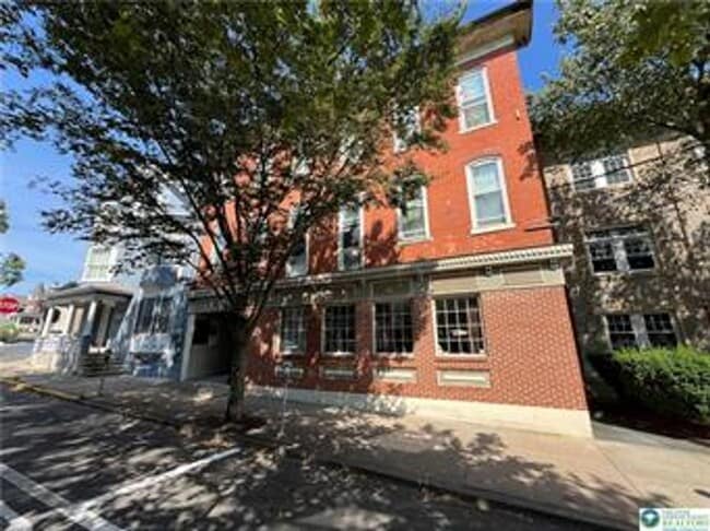 Building Photo - 23-25 Main Street Unit 25 S Main St #1