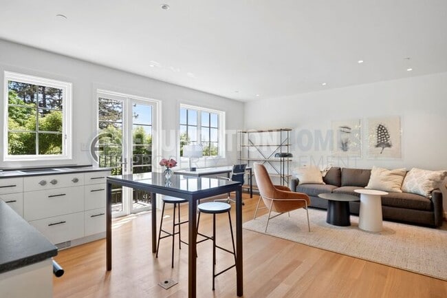 Photo - 215 Molino Ave