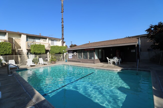 Roberta Apartments For Rent In Fullerton Ca Forrent Photo Roberta Apartments