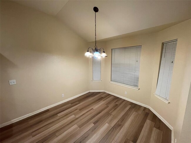 Photo - 602 Losoya Ct