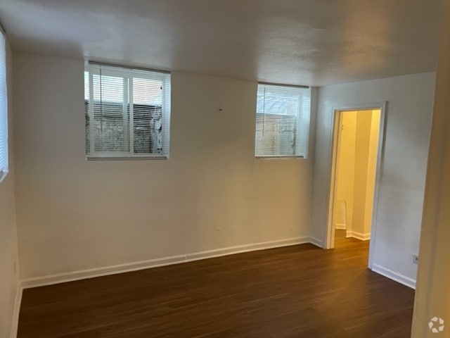 Building Photo - 1481 Ash St Unit #9 Rental