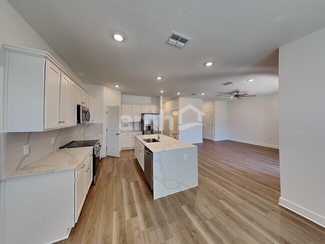 Photo - 16430 Cheyanne Ct