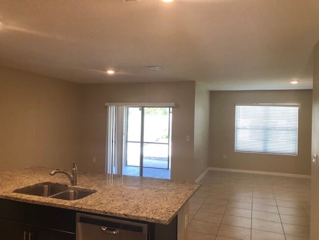 Photo - 4/2 with great FENCED in yard and upgraded!