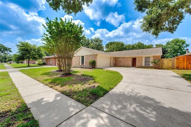 Building Photo - 14235 Rosetta Dr Rental