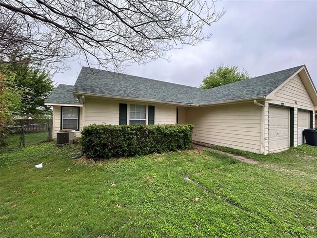 Photo - 603 E Sandy Ln