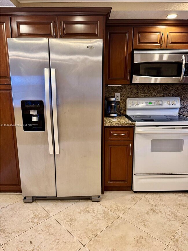 Photo - 3100 W Rolling Hills Cir Unit 407