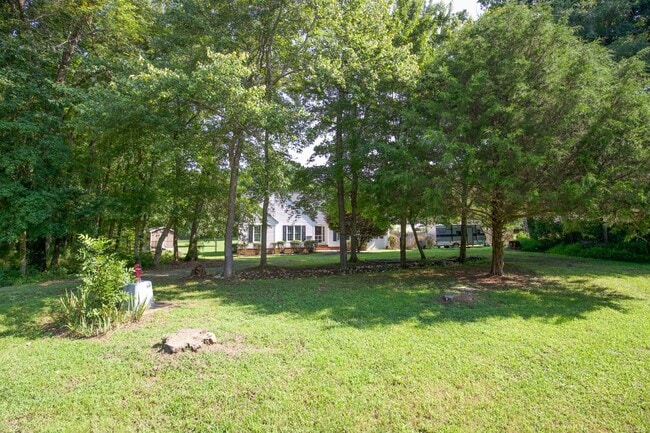 Building Photo - Charming 3-Bed, 2-Bath Home in Pittsboro's Serene Olde Farm Neighborhood! ?????