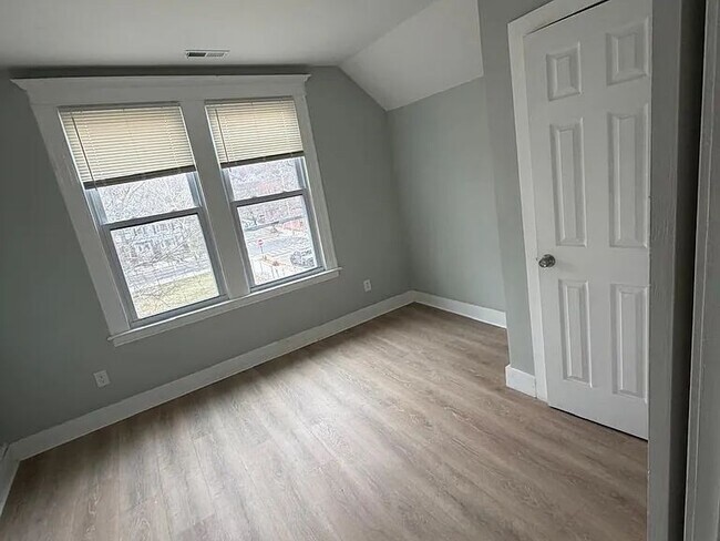 Photo - 145 Starr St Unit #3