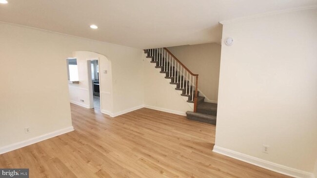 Photo - 1149 Granville Rd