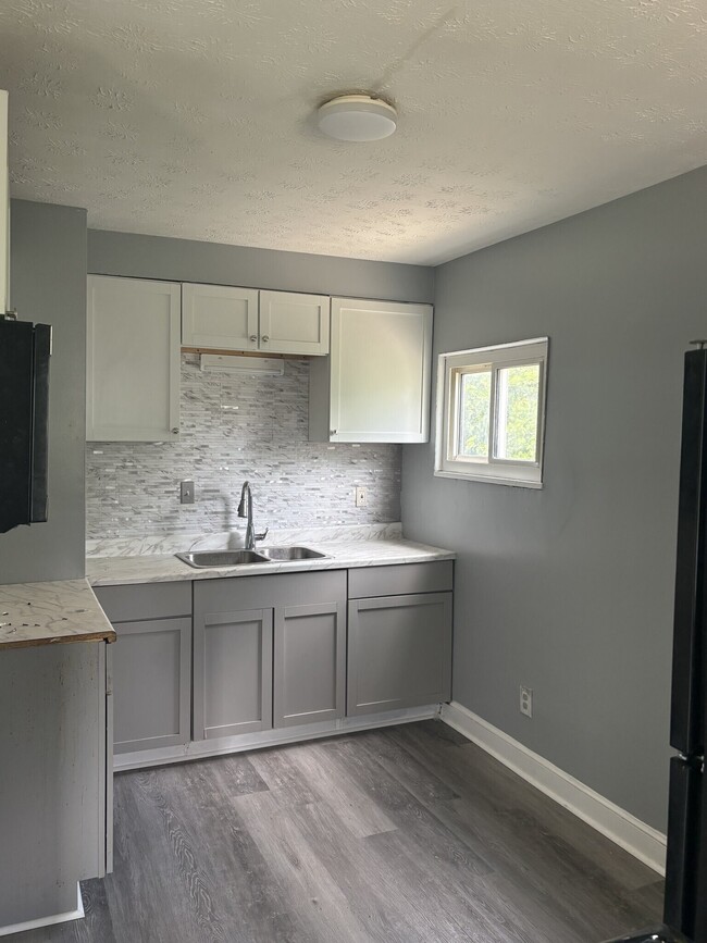 Photo - 2283 Hiawatha Park Dr