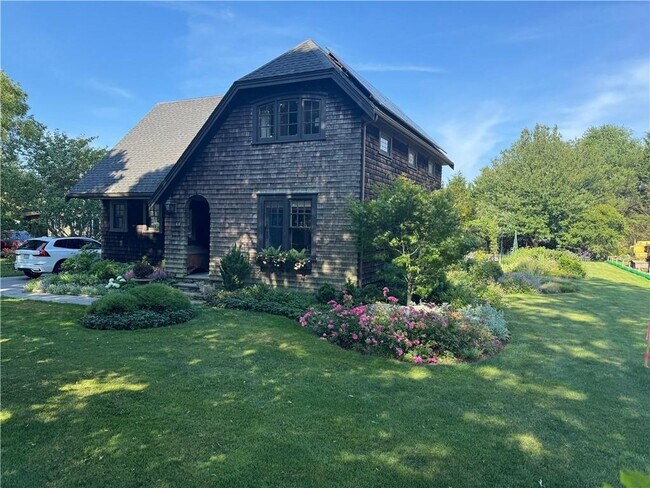 Photo - 68 Sachuest Way