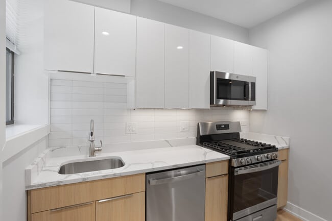 Photo - 6931 N Lakewood Ave Unit 3