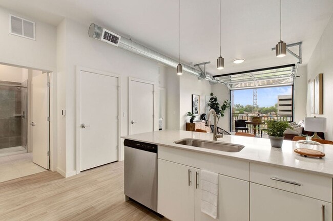 Photo - Axis West Flats