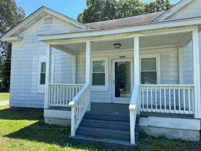 Building Photo - 306 E Green St Rental