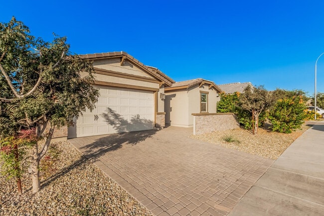 11022 W Levi Dr